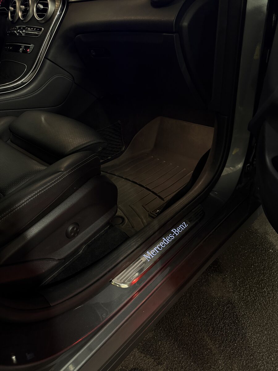 Before floor mats and footwell